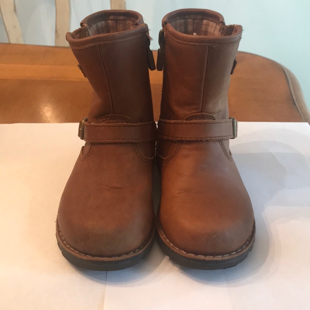 Little Kids Ugg Brown Boots US size 9
